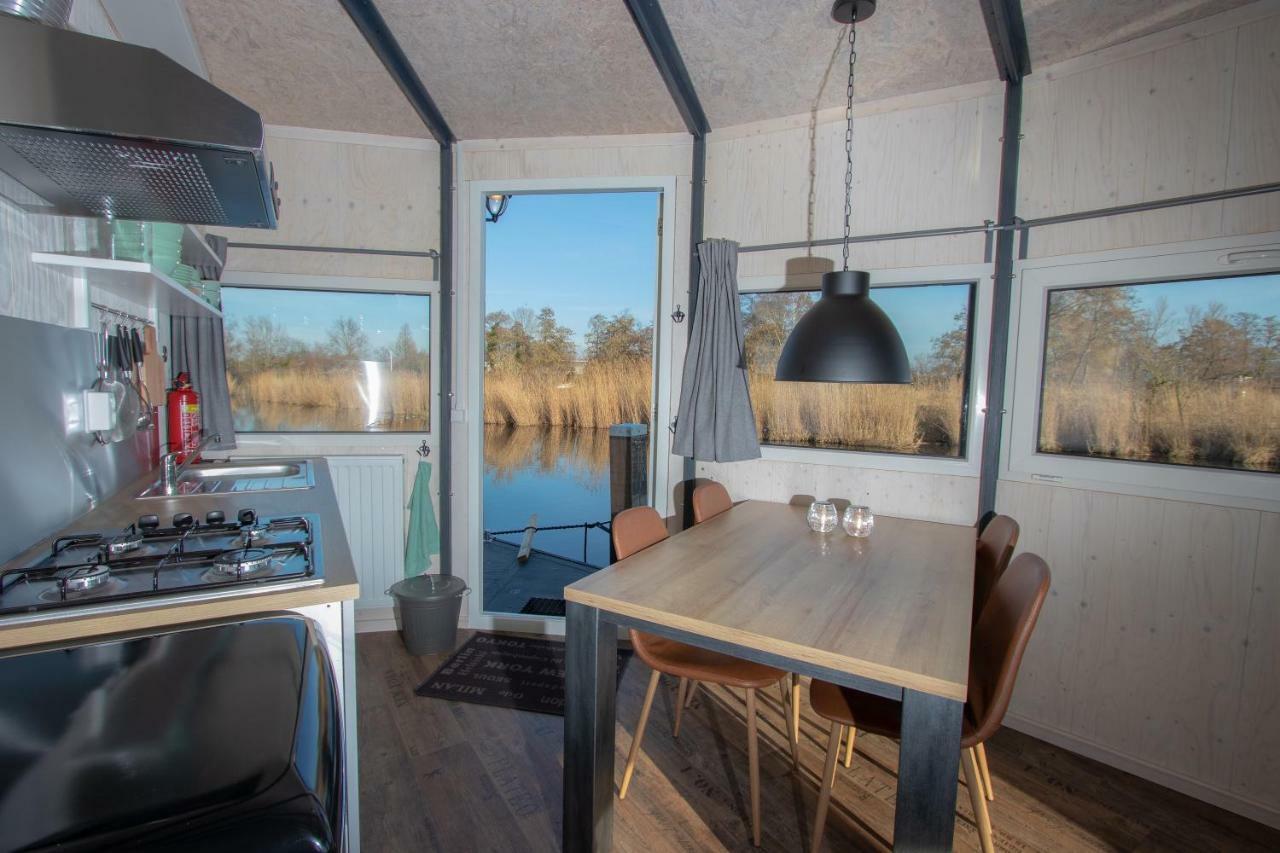 Dobberhuisje Nieuwkoop Buitenkant foto