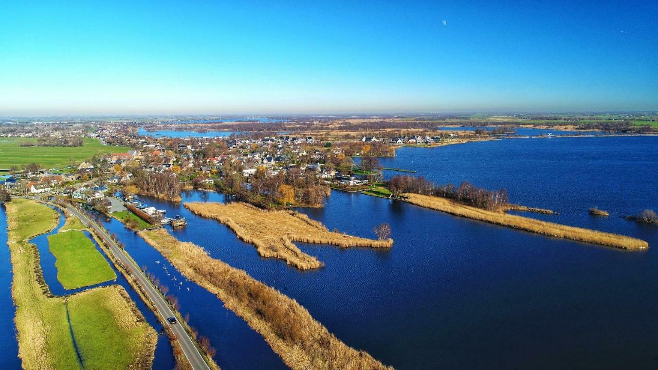 Dobberhuisje Nieuwkoop Buitenkant foto