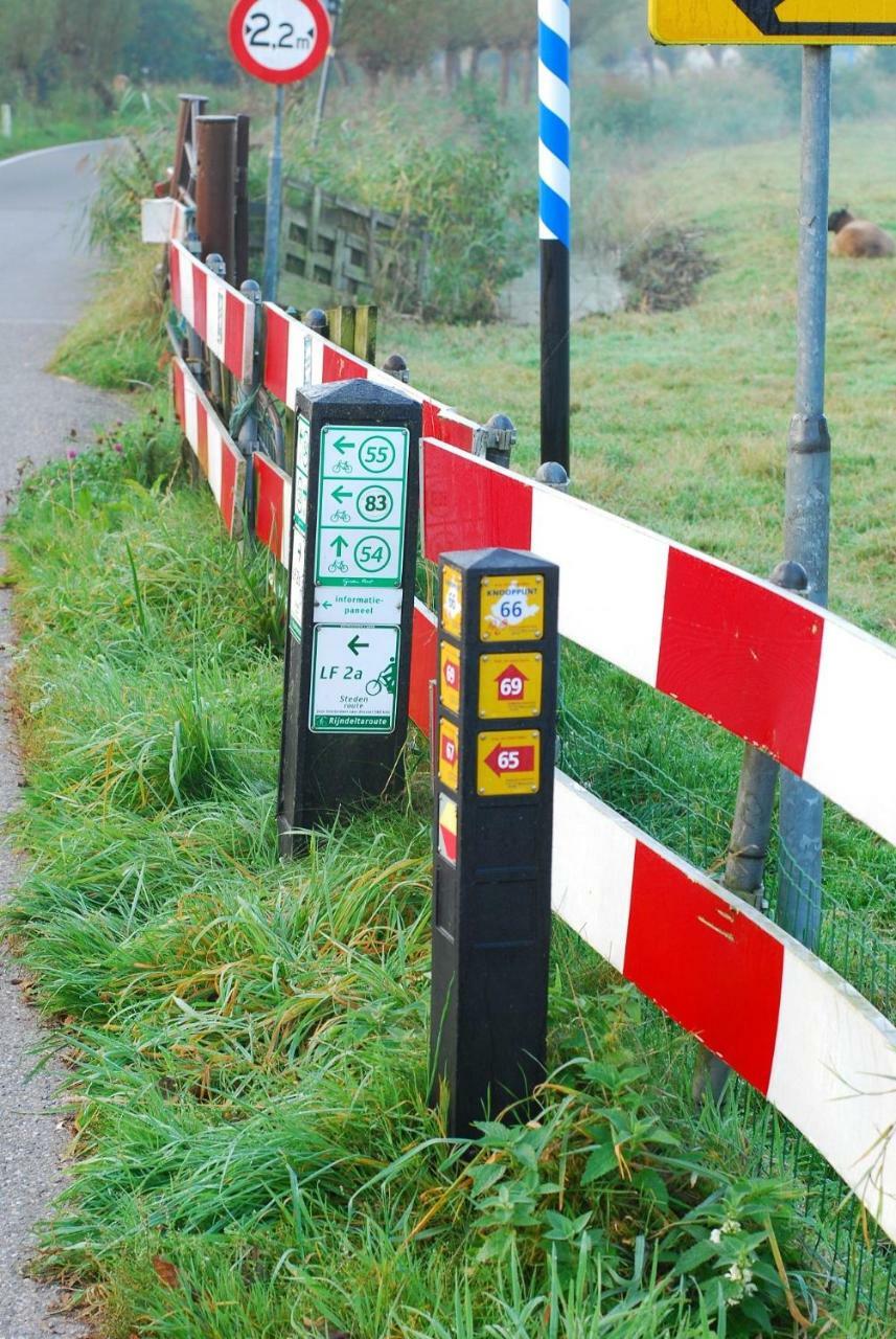 Dobberhuisje Nieuwkoop Buitenkant foto