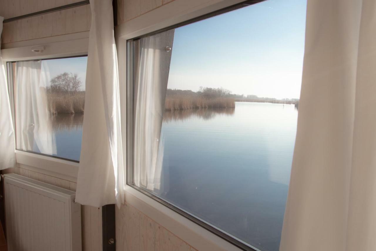 Dobberhuisje Nieuwkoop Buitenkant foto