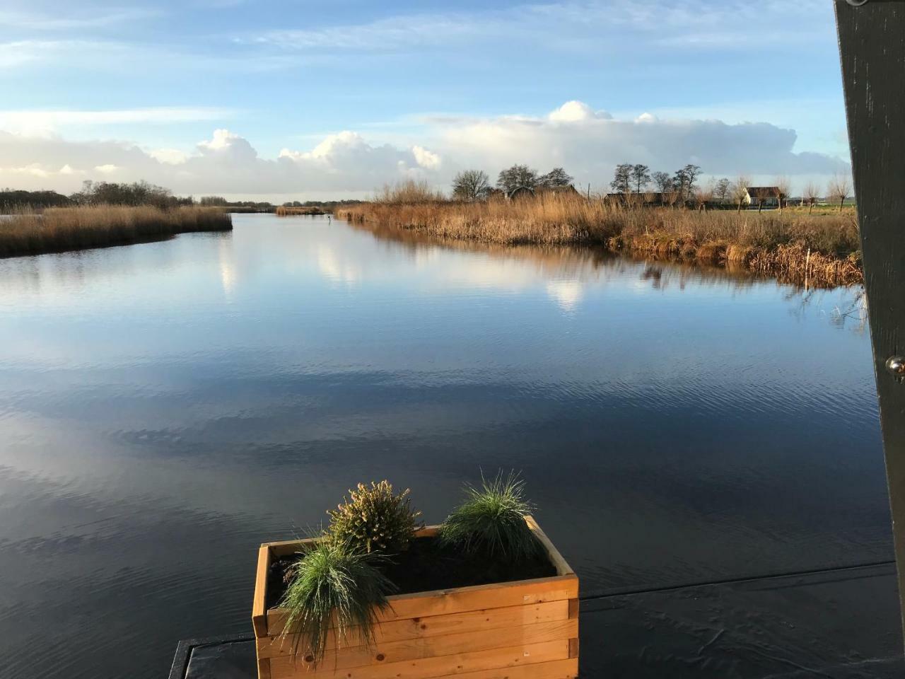 Dobberhuisje Nieuwkoop Buitenkant foto