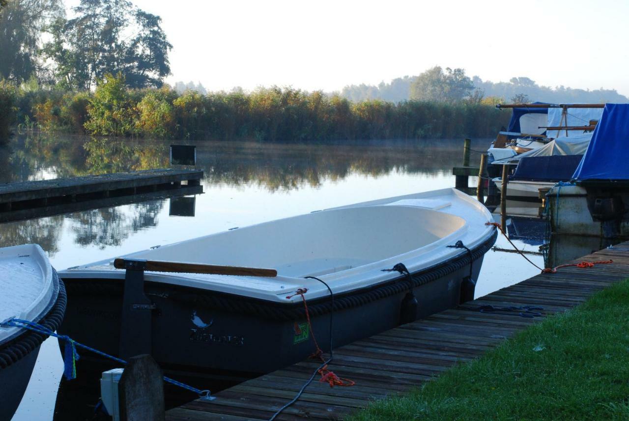 Dobberhuisje Nieuwkoop Buitenkant foto